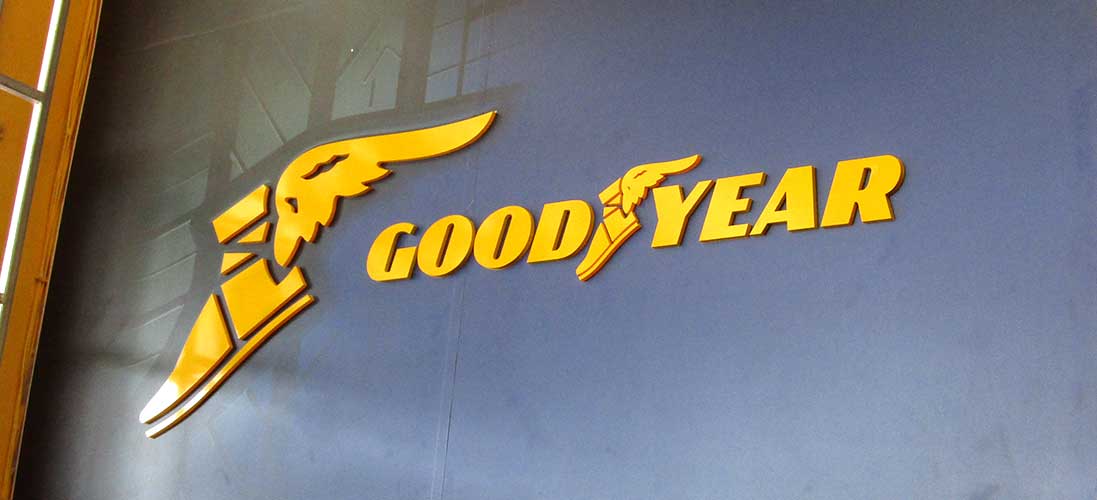 Goodyear_Tyre_02.jpg